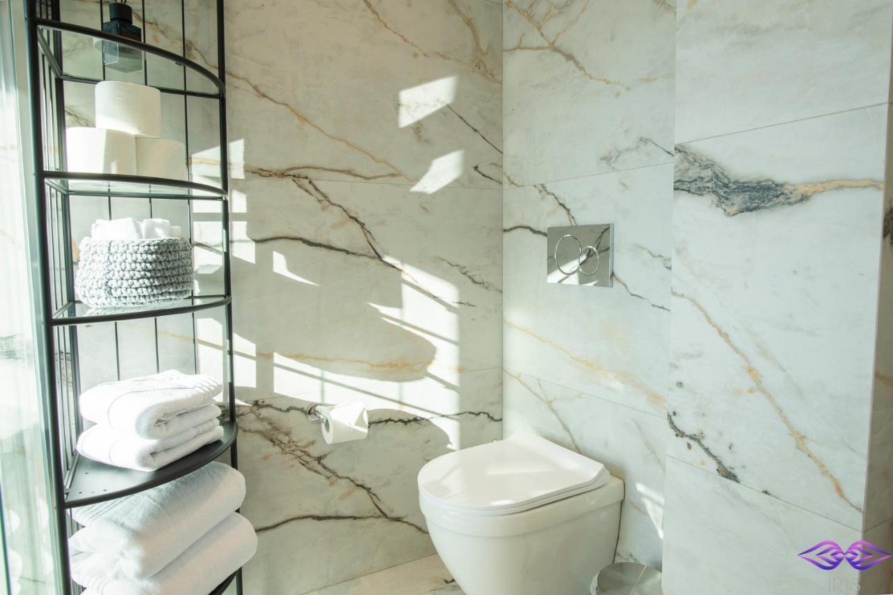 Luxury Penthouse With Acropolis View And Jacuzzi Apartment Athena Bagian luar foto